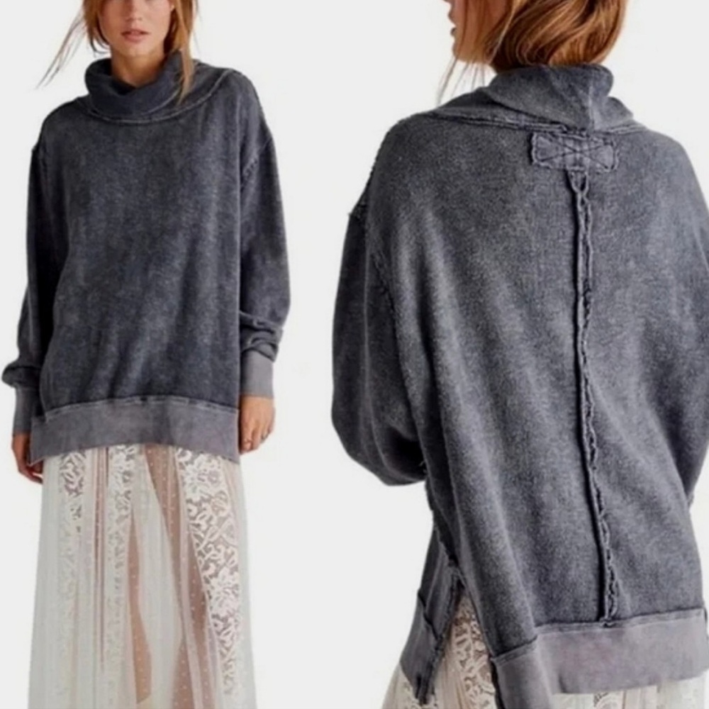 We The Free Timmy Boxy Turtleneck Sweater *Faded Black